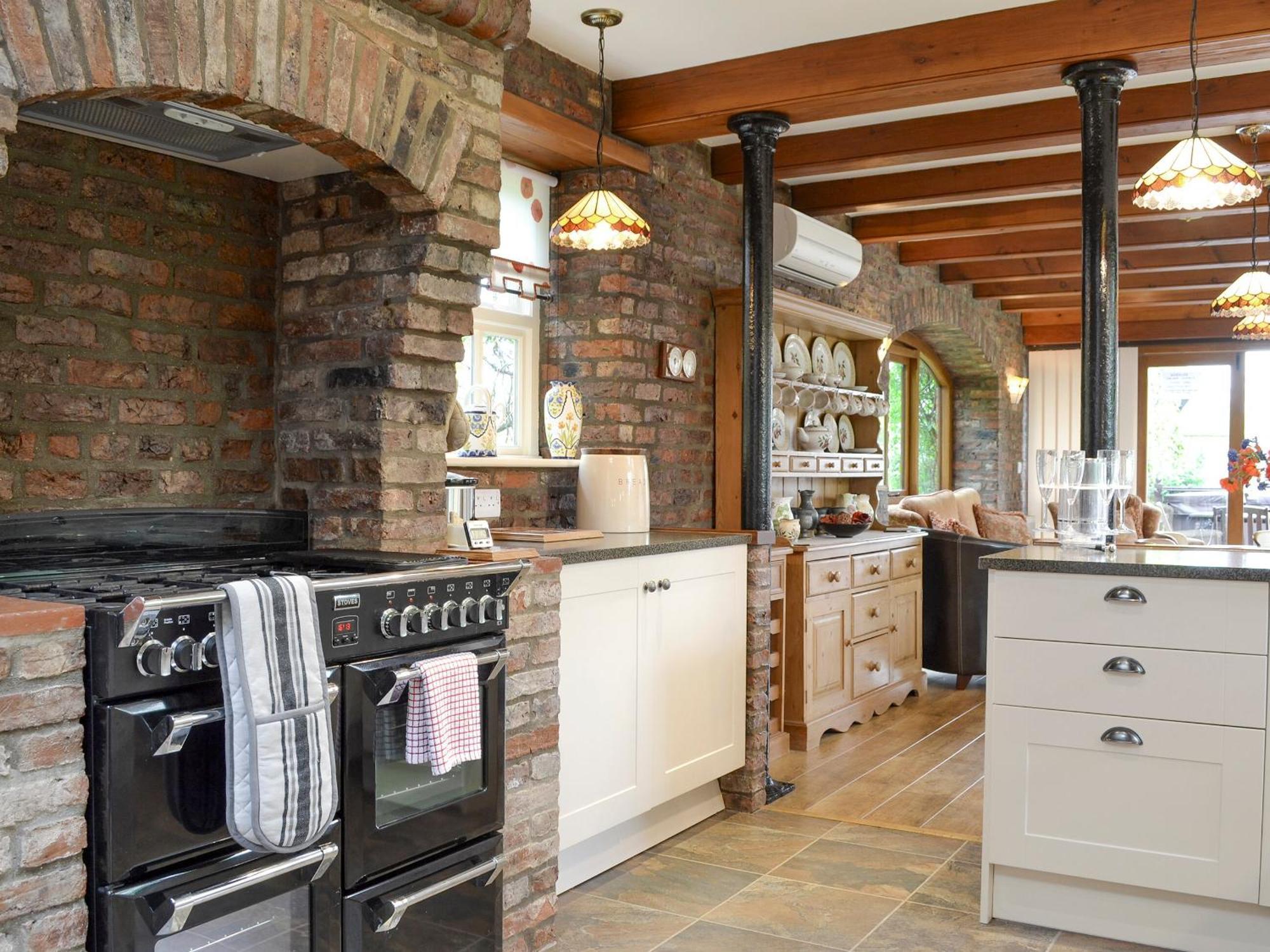 Walled Garden Lodge Ryehill Bagian luar foto